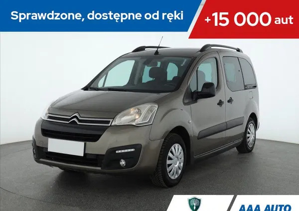 samochody osobowe Citroen Berlingo cena 36000 przebieg: 103690, rok produkcji 2016 z Jarocin